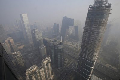 China promete um grande estímulo fiscal para reviver o crescimento em 2026.