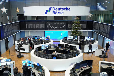 European Stocks Fall as Oracle Guidance Triggers Tech Selloff