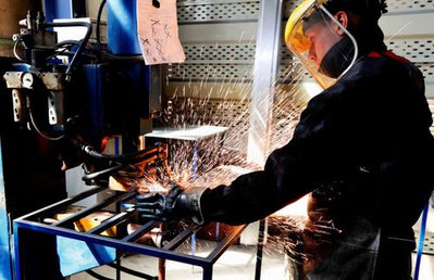 Russian Manufacturing PMI Drops to 48.1