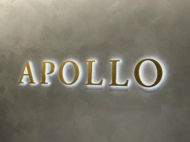 Apollo Global Management's logo displayed at their Tokyo office, Japan, on October 20, 2025. REUTERS/Miho Uranaka