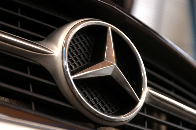 The Mercedes-Benz logo is visible in this illustration taken on July 28, 2025. REUTERS/Dado Ruvic/Illustration
