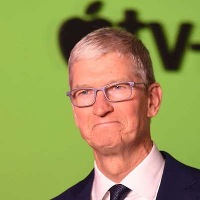 Apple detalla compensación y sucesión de Cook