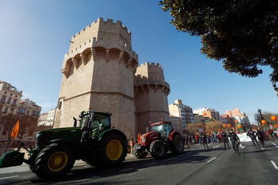 Spain launches new initiative to support young farmers