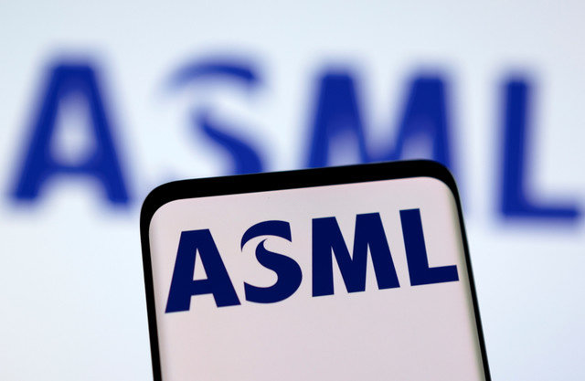 Logo ASML được nhìn thấy trong hình minh họa chụp vào ngày 27 tháng 2 năm 2022. REUTERS/Dado Ruvic/Illustration
