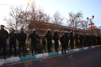 Shipping retreats from Iranian waters amid rising tension