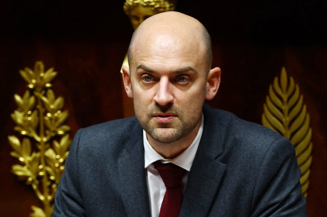 O Ministro da Europa e dos Negócios Estrangeiros da França, Jean-Noel Barrot, faz uma declaração governamental sobre o papel da França na prevenção e resolução de crises políticas internacionais, especialmente na Venezuela, na Assembleia Nacional em Paris, França, em 19 de janeiro de 2026. REUTERS/Sarah Meyssonnier