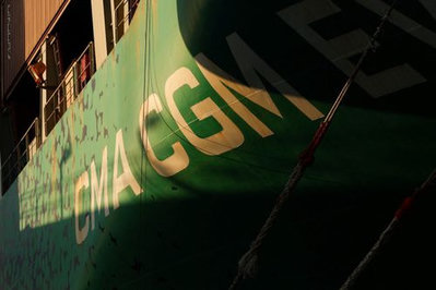 CMA CGM suspende el paso por Suez ante la incertidumbre