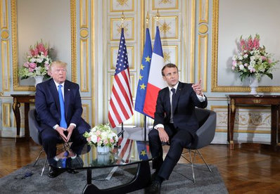 Tổng thống Macron mời ông Trump đến Paris họp sau Davos