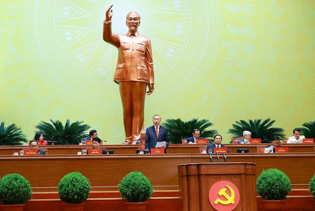 2026年1月22日,越南共产党中央总书记苏林在越南河内举行的越共十四大投票会议前发表讲话。VNA/Handout via REUTERS