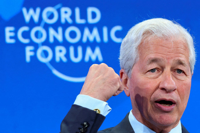 ภาพถ่ายไฟล์: ซีอีโอของ JPMorgan Chase, Jamie Dimon, เข้าร่วมการประชุม World Economic Forum (WEF) ครั้งที่ 56 ที่เมืองดาวอส ประเทศสวิตเซอร์แลนด์ วันที่ 21 มกราคม 2026 REUTERS/Denis Balibouse/File Photo