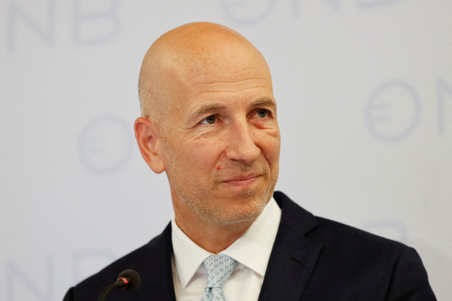 Martin Kocher, formulador de políticas do Banco Central Europeu, realiza a sua primeira conferência de imprensa como chefe do Banco Nacional da Áustria (OeNB) em Viena, Áustria, em 12 de setembro de 2025. REUTERS/Lisa Leutner