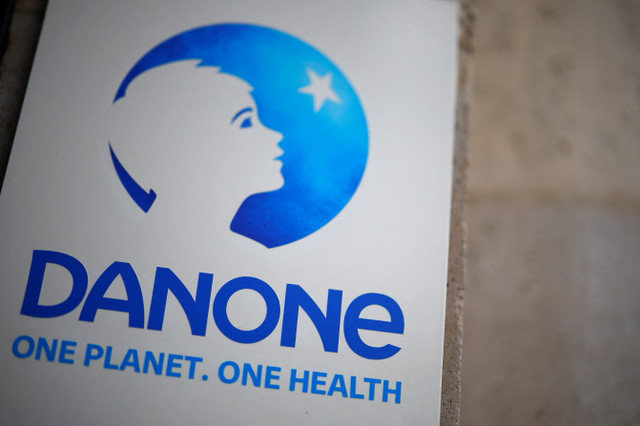 2024年2月5日、フランスのパリにある本社にフランスの食品グループ、ダノン(Danone)のロゴが見られる。REUTERS/Sarah Meyssonnier