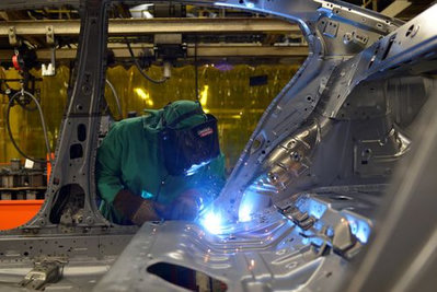 U.S. Business Investment Rises on Strong November Orders