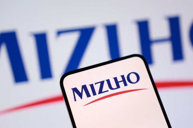 โลโก้ Mizuho ปรากฏในภาพประกอบนี้ซึ่งถ่ายเมื่อวันที่ 7 มกราคม 2026 REUTERS/Dado Ruvic/Illustration
