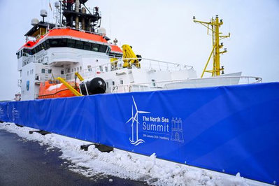 英国やドイツなど欧州諸国が北海サミットで洋上風力100ギガワット開発の協定に署名しエネルギー安保を強化する