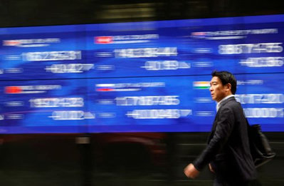 Global Stocks Advance for Fourth Day Amid Tech Earnings