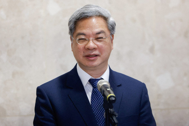 El Ministro de Asuntos Económicos de Taiwán, Kung Ming-hsin, responde a las preguntas de los medios sobre el acuerdo comercial entre EE.UU. y Taiwán en Taipéi, Taiwán, el 16 de enero de 2026. REUTERS/Ann Wang