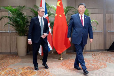 Keir Starmer thăm Trung Quốc giữa căng thẳng thương mại