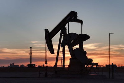 Winter storm disrupts US oil production and lifts prices