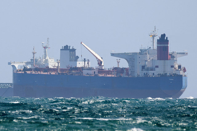 2026年1月21日、米国に押収された石油タンカーのガリレオ(旧名ベロニカ)とMソフィアが、プエルトリコのポンセ沖に停泊している。REUTERS/Ricardo Arduengo