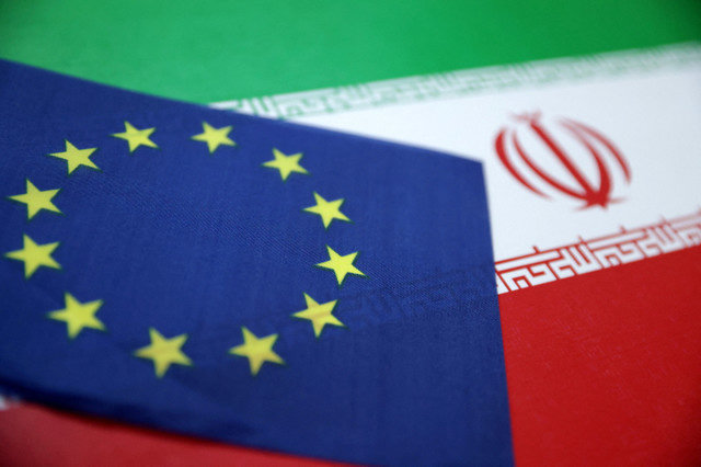 FOTO DE ARQUIVO: As bandeiras da União Europeia e do Irã são vistas nesta ilustração tirada em 18 de junho de 2025. REUTERS/Dado Ruvic/Illustration/File Photo