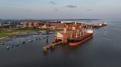 Bloqueo de camiones en la terminal de Cargill en Santarém