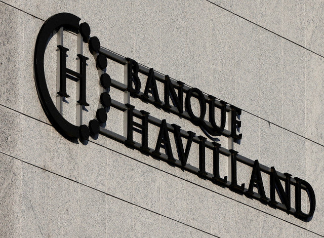 โลโก้ของ Banque Havilland (Liechtenstein) AG ปรากฏให้เห็นในเมืองวาดุซ ประเทศลิกเตนสไตน์ เมื่อวันที่ 10 พฤศจิกายน 2016 REUTERS/Arnd Wiegmann/File Photo