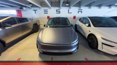 Tesla lanza un nuevo Model Y con tracción total en EE. UU.