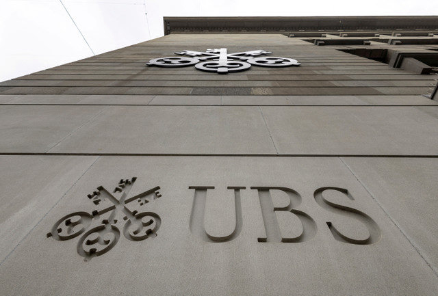 El logotipo del banco suizo UBS se ve en Zúrich, Suiza, el 29 de marzo de 2023. REUTERS/Denis Balibouse/File Photo