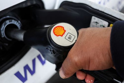 Shell keeps buybacks steady despite missing Q4 profit goals