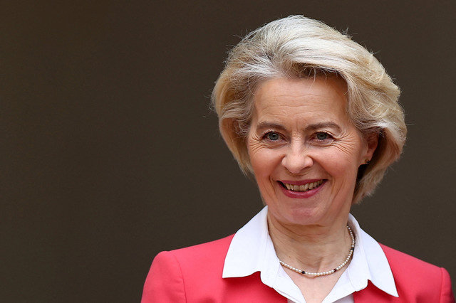 ẢNH TƯ LIỆU: Chủ tịch Ủy ban Châu Âu Ursula von der Leyen đến dự cuộc gặp với Tổng thống Pháp Emmanuel Macron (không có trong ảnh) tại Điện Elysee ở Paris, Pháp, ngày 5 tháng 2 năm 2026. REUTERS/Abdul Saboor/File Photo
