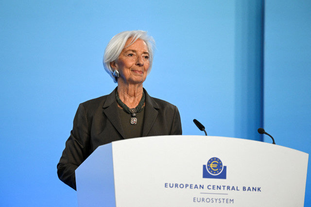 La presidenta del Banco Central Europeo (BCE), Christine Lagarde, se dirige a la prensa tras la reunión del Consejo de Gobierno del BCE en la sede del BCE en Fráncfort, Alemania, el 5 de febrero de 2026. REUTERS/Jana Rodenbusch