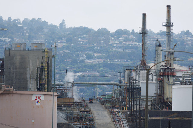 The Phillips 66 Wilmington refinery is shown in Wilmington, California, U.S., October 17, 2024. REUTERS/Mike Blake