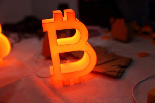A bitcoin light is displayed at the "Bitcoin Treasuries Unconference" cryptocurrency event in New York City, New York, U.S., on September 17, 2025. REUTERS/Joy Malone