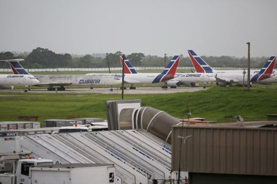 Cuba enfrenta crise de combustível para aviões