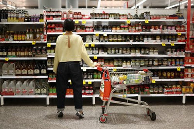 El consumo en Australia baja tras las ventas de fin de año