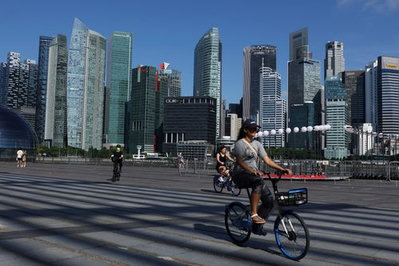 China Overtakes US in Singapore Investment Commitments