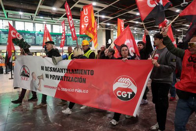 Major Spanish rail unions end strike over safety deal