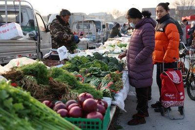 China Inflation Slows as Deflationary Pressures Persist