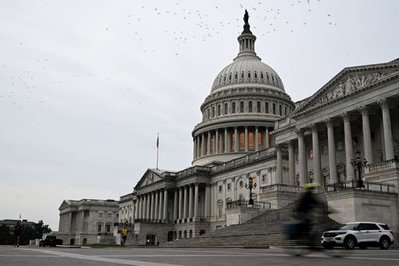 Hạ viện Mỹ bỏ phiếu bãi bỏ thuế quan đối với Canada
