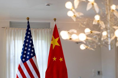 トランプ政権が中国通信大手やデータセンター機器への規制案を相次ぎ凍結し4月の首脳会談へ融和姿勢を鮮明に