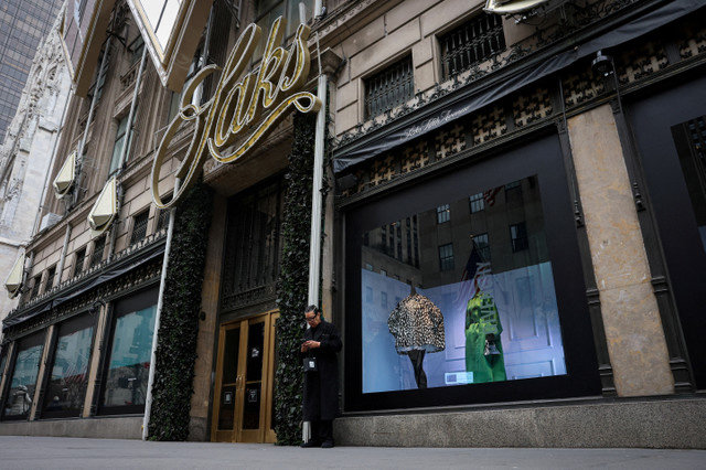 A loja principal da Saks Fifth Avenue após a empresa entrar com pedido de proteção contra falência em Nova York, EUA, em 14 de janeiro de 2026. REUTERS/Brendan McDermid