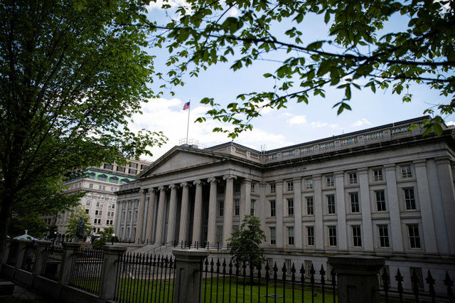 Bộ Tài chính được chụp tại Washington, Mỹ, vào ngày 25 tháng 4 năm 2021. REUTERS/Al Drago