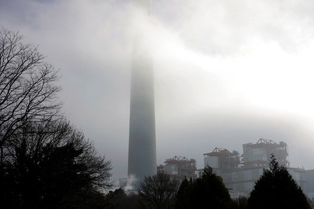 2022年2月8日,西班牙阿斯蓬特斯一座计划关闭的燃煤电站。REUTERS/Miguel Vidal