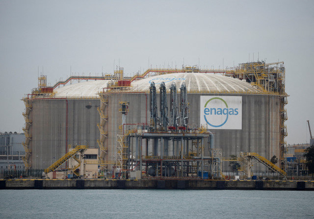 A view of Enagas' tanks at Zona Franca in Barcelona, Spain, January 29, 2024. REUTERS/Albert Gea