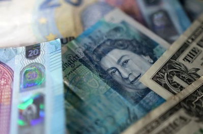 Sterling Slips on Cooling UK Wages and Rising Jobless Rate