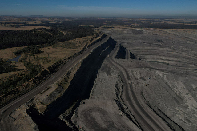 A drone view shows Glencore's Mount Owen coal mine in Ravensworth, Australia, on June 21, 2022. REUTERS/Loren Elliott/File Photo