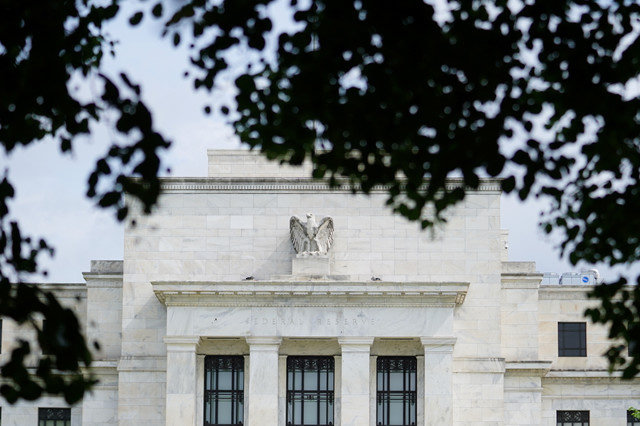 El exterior del edificio de la Junta de la Reserva Federal Marriner S. Eccles se ve en Washington, D.C., EE. UU., el 14 de junio de 2022. REUTERS/Sarah Silbiger