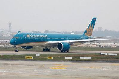 Vietnam Airlines Orders 50 Boeing 737-8 Narrow Body Jets