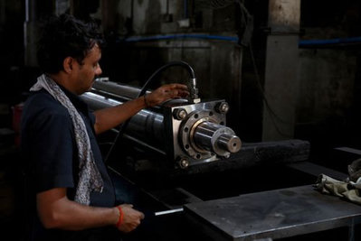 Manufacturing Surge Lifts Indian Private Sector Growth